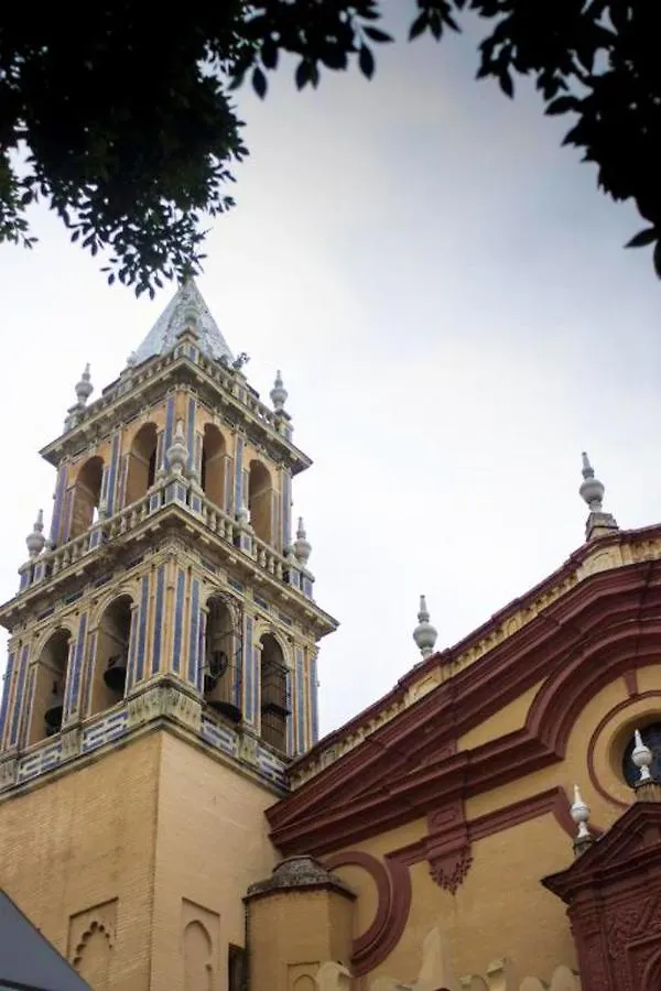Comfortable Apartment In Seville With Stunning Balcony!