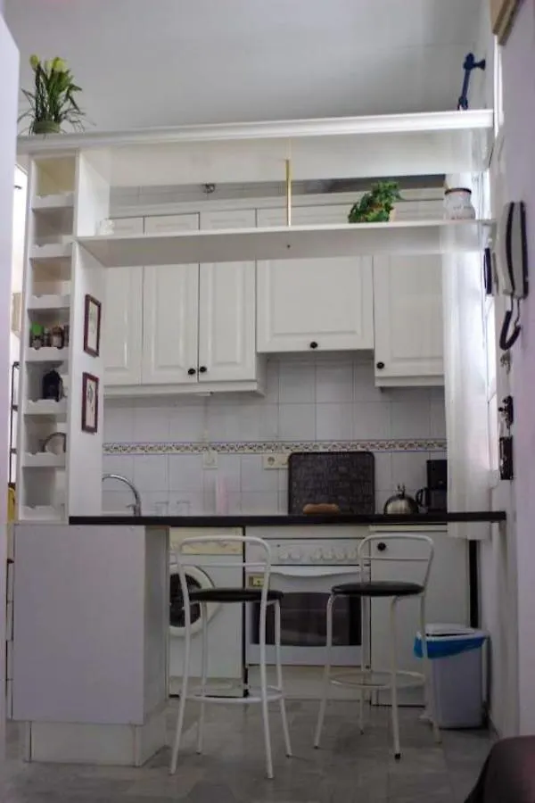 Comfortable Apartment In Seville With Stunning Balcony!