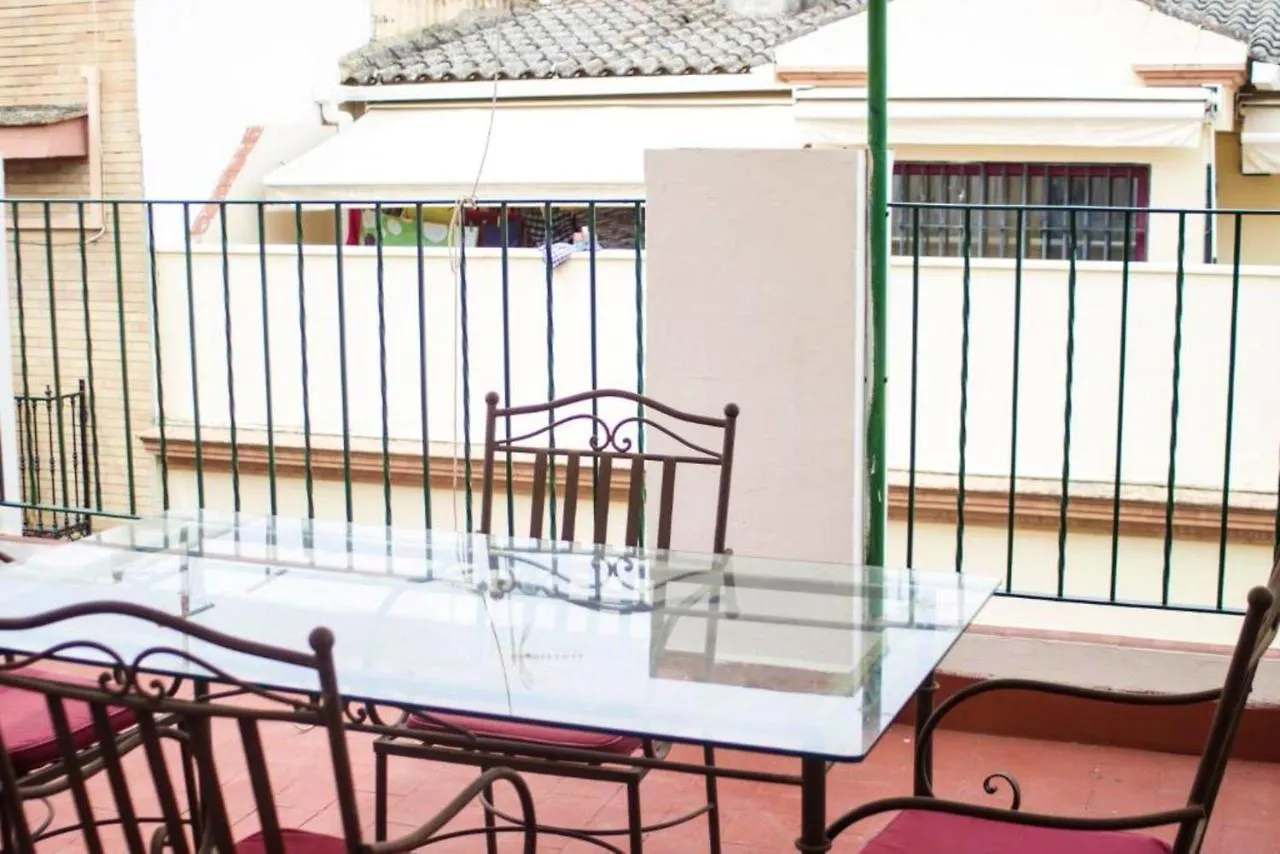 Comfortable Apartment In Seville With Stunning Balcony! location